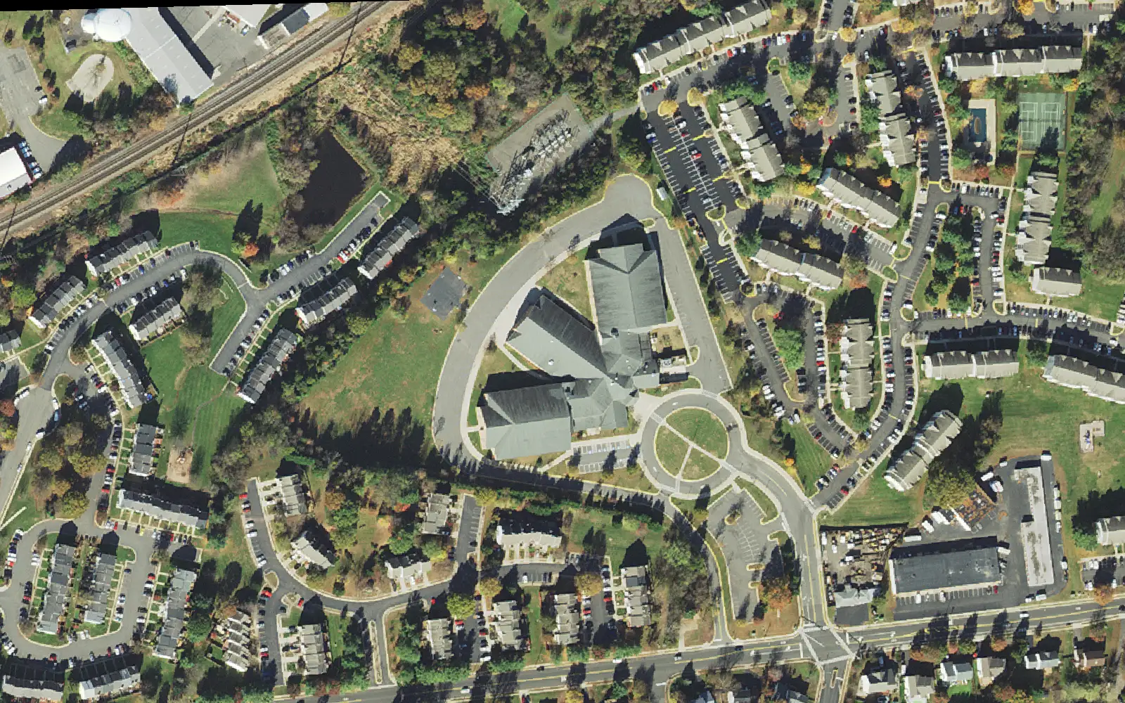 Mayfield Intermediate School from the air, its two-winged building inside a loop drive off Mayfield Court in Manassas.