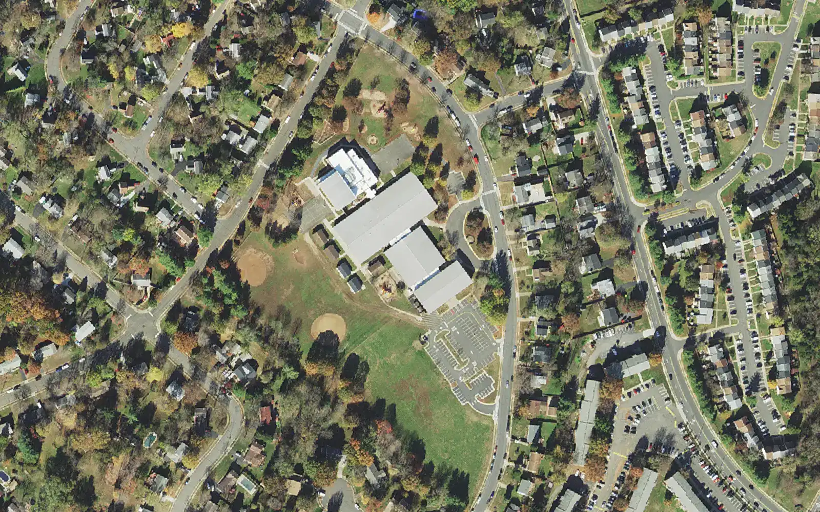 Weems Elementary School from the air, with its ball field and the homes along Weems Road in north Manassas.